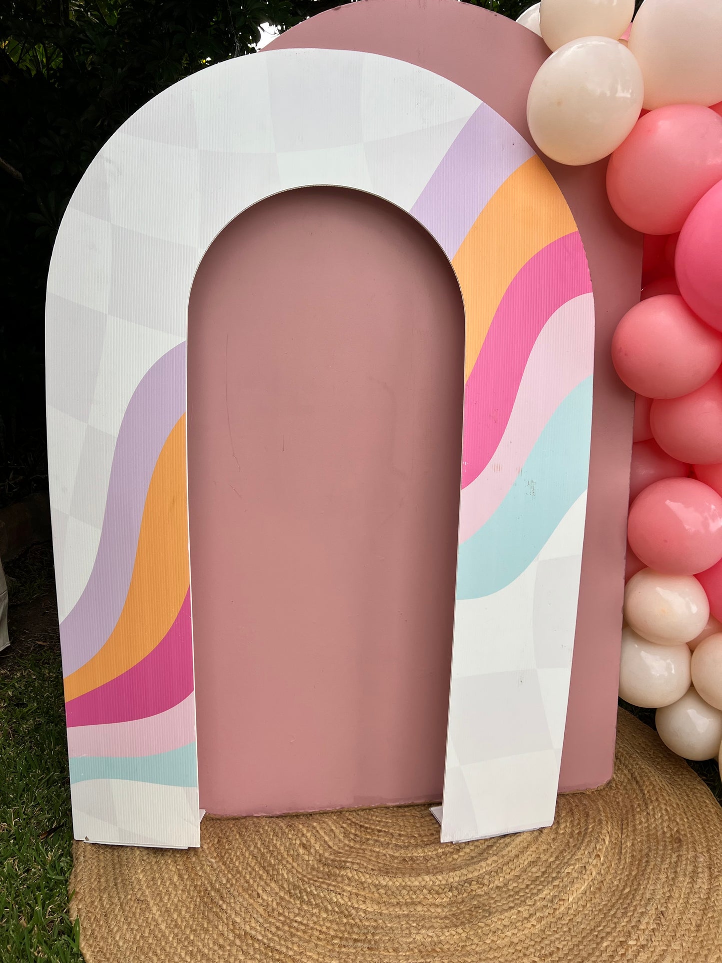 Kombi van and narrow pattern arch cut out