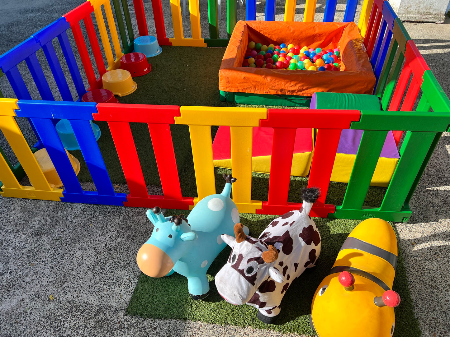 Play pen hire