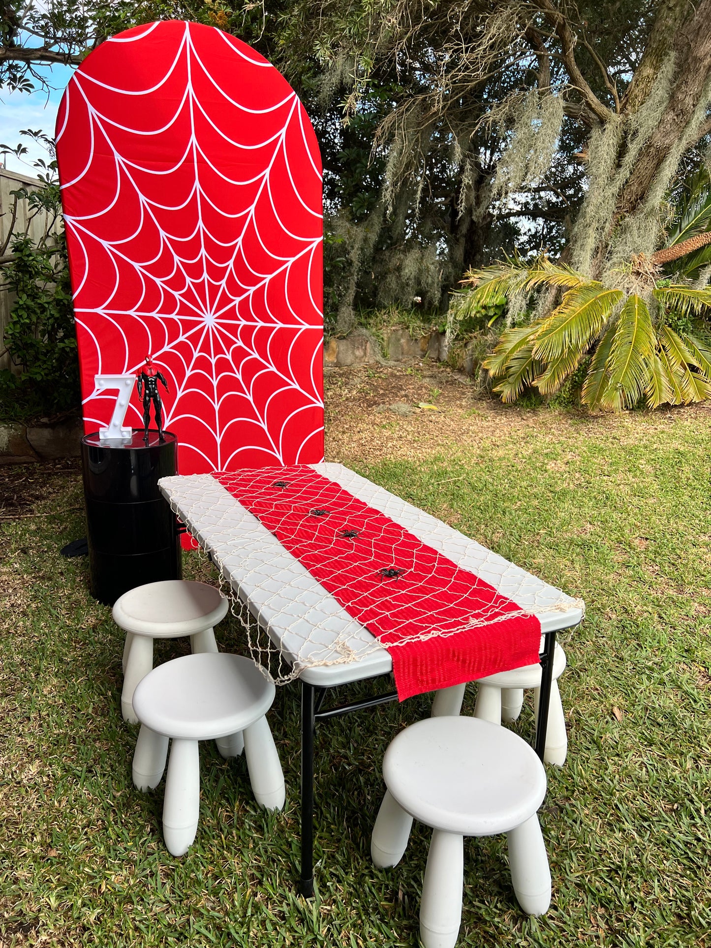 Red web banner