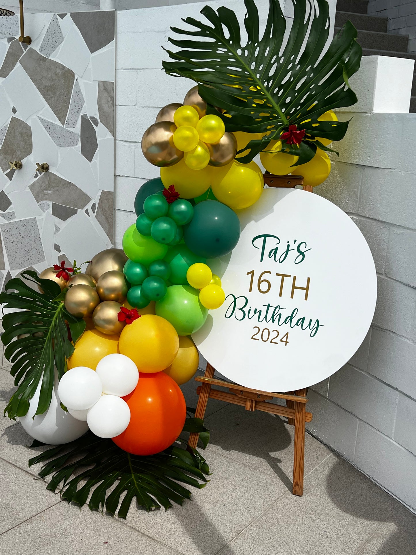 White acrylic circle sign