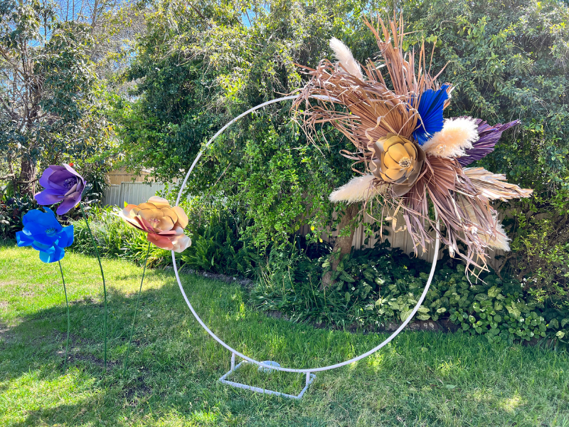 White circle frame (2m)