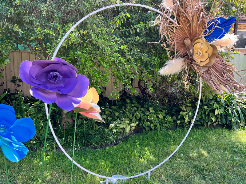 White circle frame (2m)