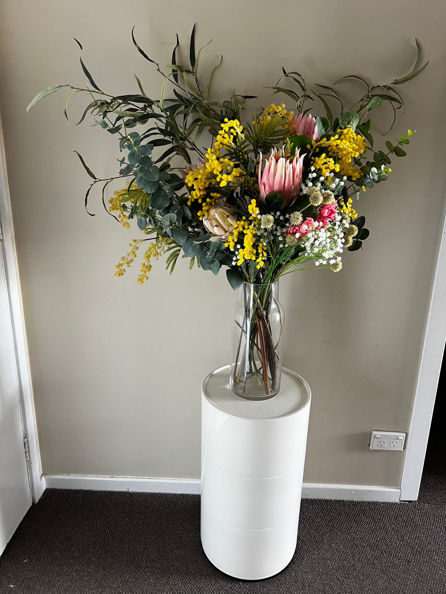 Native artificial floral vase