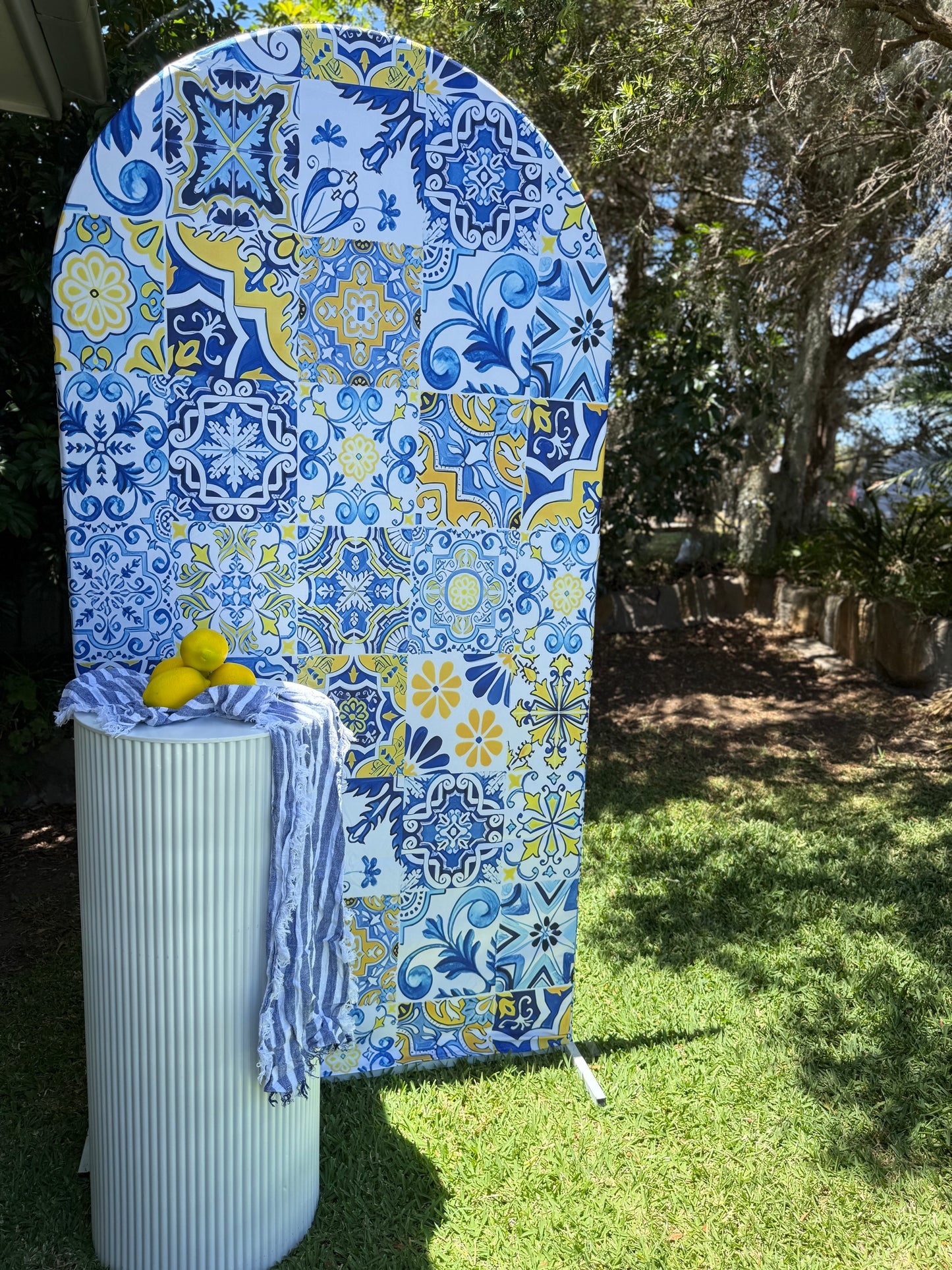 Amalfi Santorini lemon arch