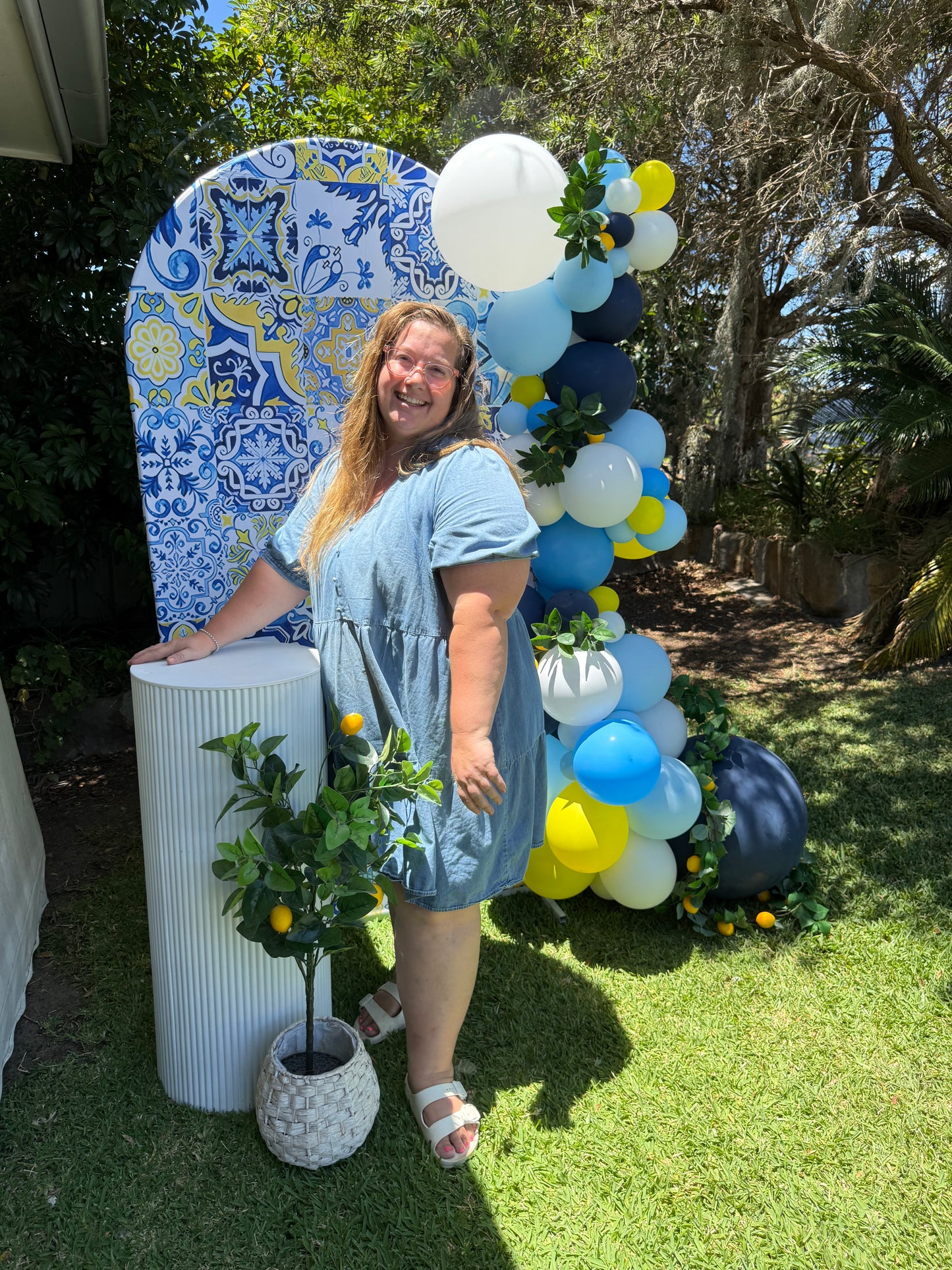 Amalfi Santorini lemon arch