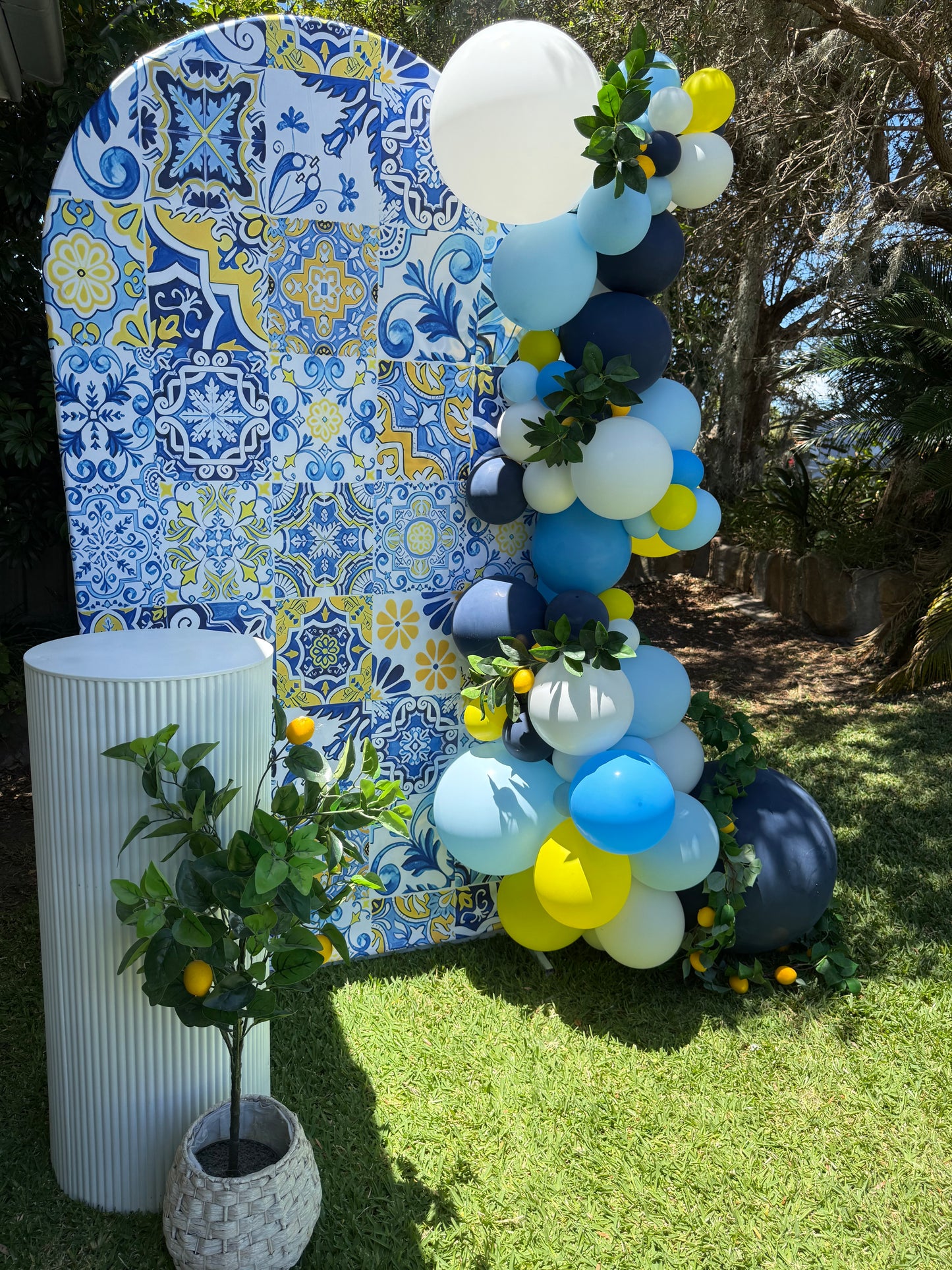 Amalfi Santorini lemon arch