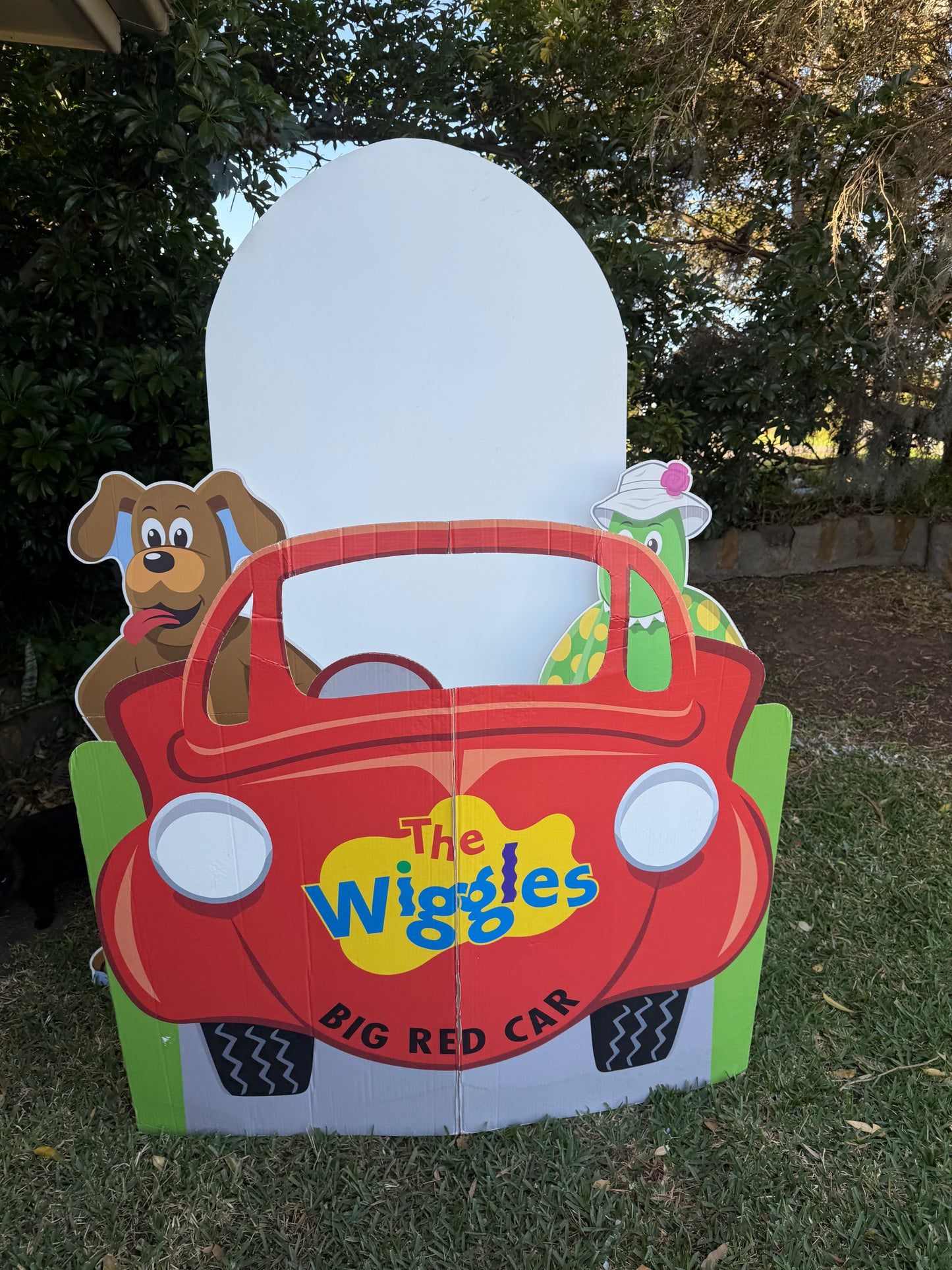 Wags the dog cut out