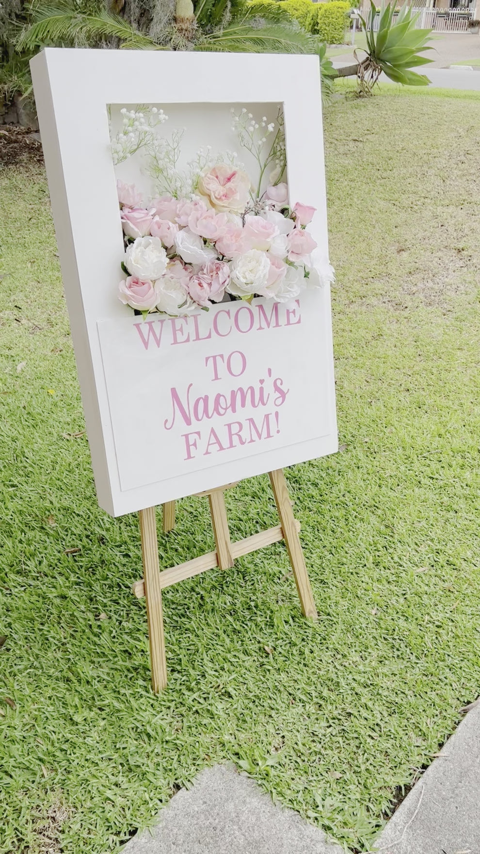 Customisable flower box welcome sign – V Party Queens
